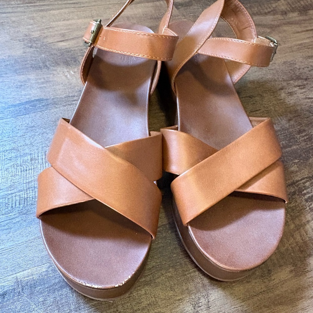 Women's Tan Sandals